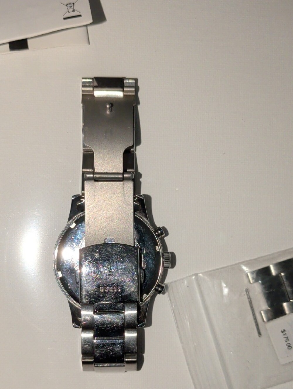 ⌚ GUESS - Requires Battery Replacement - Picture 7 of 8